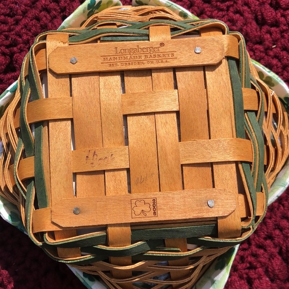 Shamrock Twist Basket Combo with Green Wooden Lid - Picture 4 of 4